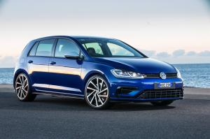 2017 Volkswagen Golf R 5-Door